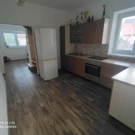 Apartman 5 Izbovy Rodinny Dom Lejlighed Lúčky